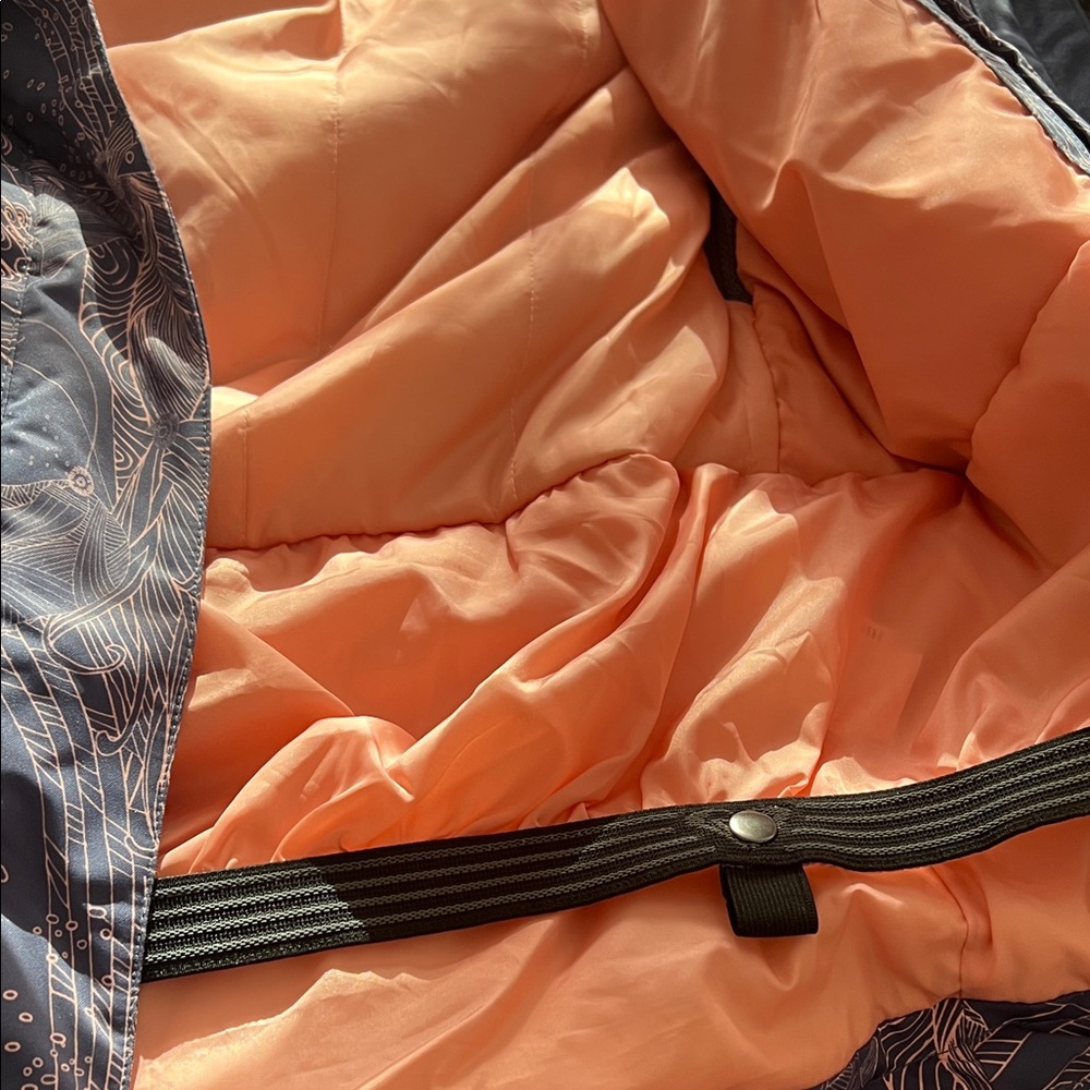 Roxy Black and Peach Graphic Jacket - Picture 3 of 4